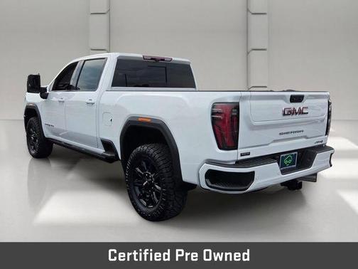 Summit White 2024 GMC Sierra 2500 AT4