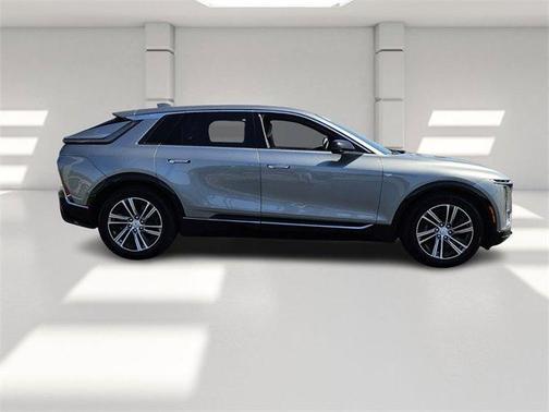 2024 Cadillac LYRIQ Luxury