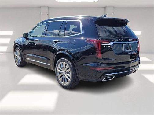 2025 Cadillac XT6 Premium Luxury FWD