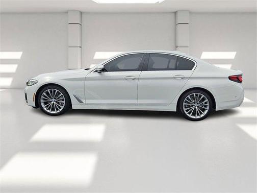 2021 BMW 530 i