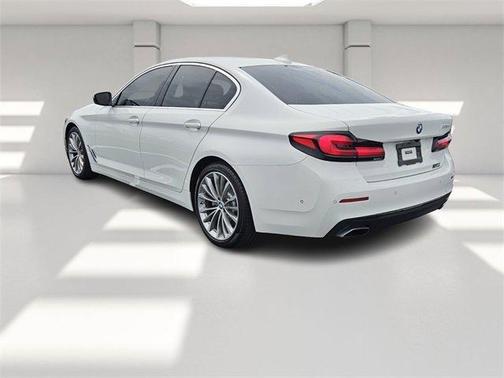2021 BMW 530 i