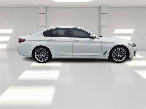 2021 BMW 530 i