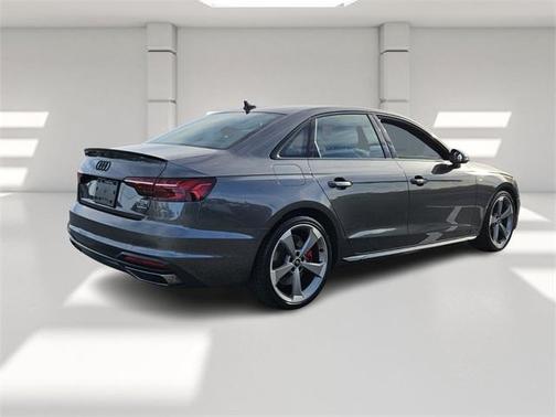 2024 Audi A4 45 S line quattro Premium