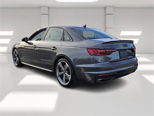 2024 Audi A4 45 S line quattro Premium