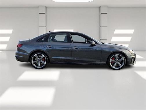 2024 Audi A4 45 S line quattro Premium