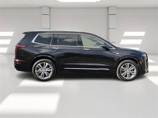 2025 Cadillac XT6 Premium Luxury FWD