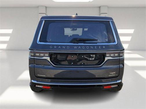 2023 Jeep Grand Wagoneer L Series III
