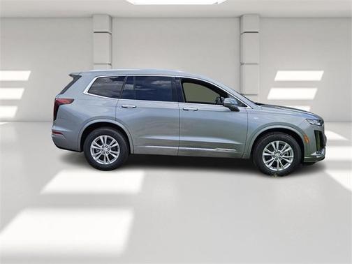 2025 Cadillac XT6 Luxury FWD