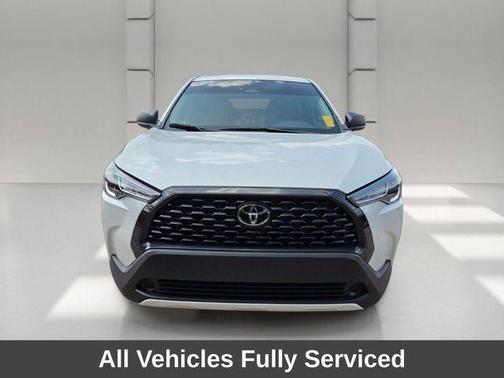 Pearl 2025 Toyota Corolla Cross L