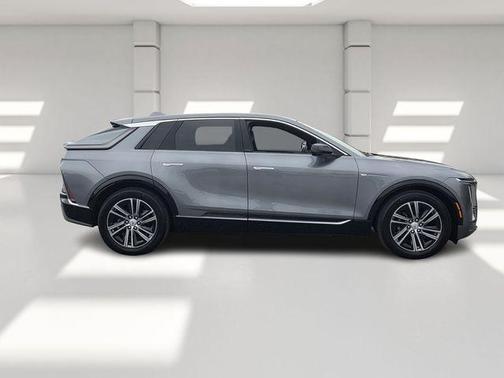 2023 Cadillac LYRIQ Luxury