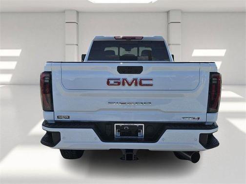 2025 GMC Sierra 2500 AT4