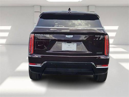 2025 Cadillac Escalade IQ Luxury 2