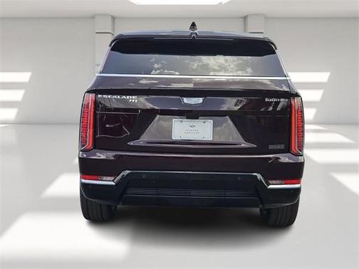 2025 Cadillac Escalade IQ Luxury 2