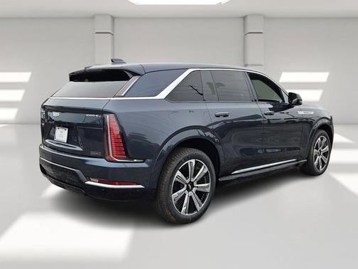 2025 Cadillac Escalade IQ Luxury 2