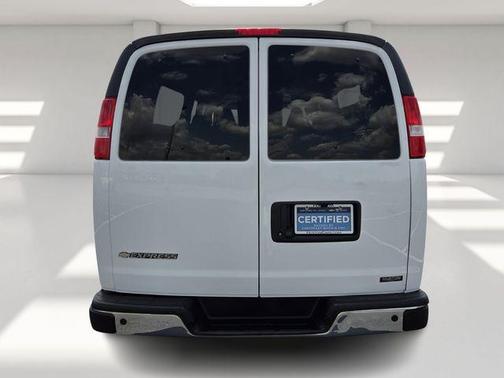 Summit White 2024 Chevrolet Express 3500 LT