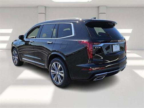 2025 Cadillac XT6 Premium Luxury FWD