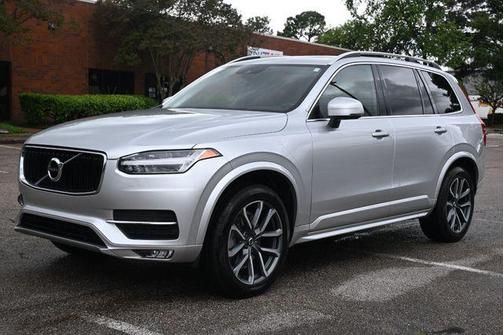Bright Silver Metallic 2019 Volvo XC90 T5 Momentum