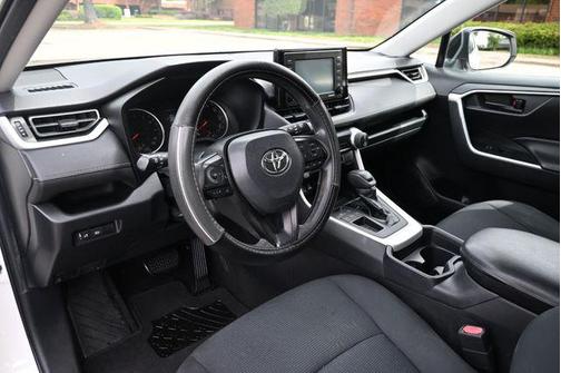 Super White 2020 Toyota RAV4 LE