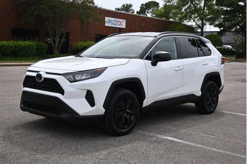 Super White 2020 Toyota RAV4 LE
