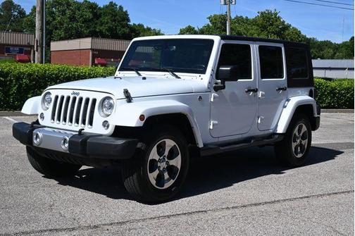 Bright White Clearcoat 2018 Jeep Wrangler JK Unlimited Sahara