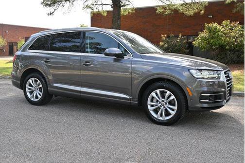 Samurai Gray Metallic 2019 Audi Q7 55 Premium Plus