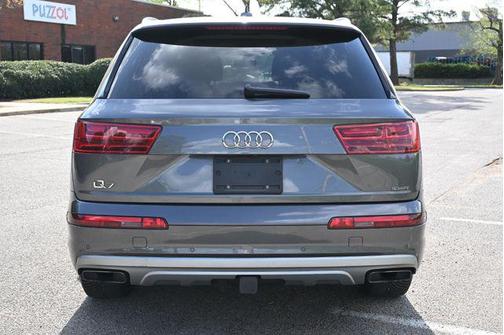 Samurai Gray Metallic 2019 Audi Q7 55 Premium Plus