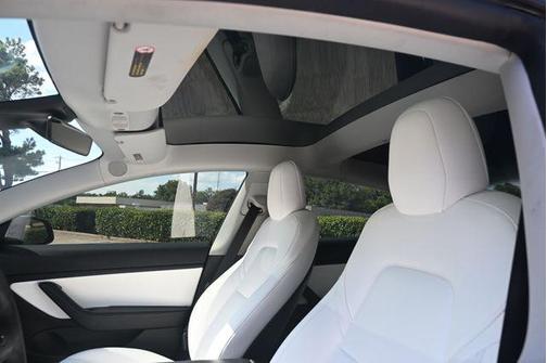 Midnight Silver Metallic 2021 Tesla Model 3 Long Range