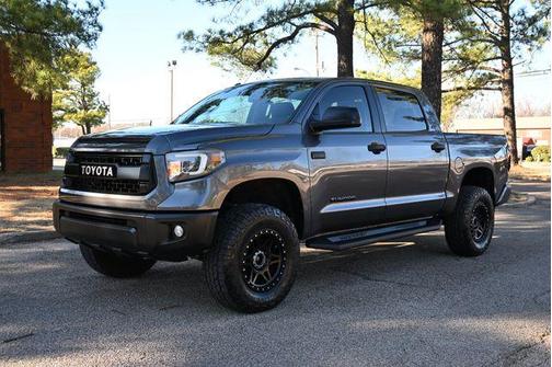 2017 Toyota Tundra SR5