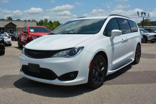 2018 Chrysler Pacifica Touring Plus