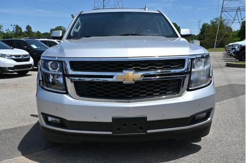Silver Ice Metallic 2017 Chevrolet Suburban LT