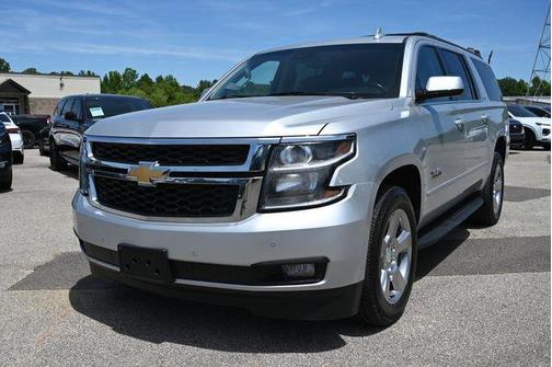 Silver Ice Metallic 2017 Chevrolet Suburban LT