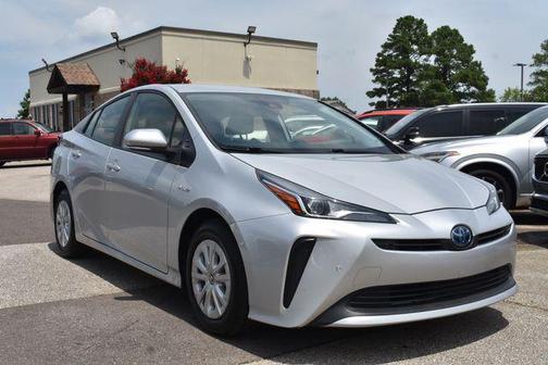 2021 Toyota Prius LE
