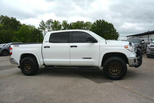 2017 Toyota Tundra SR5