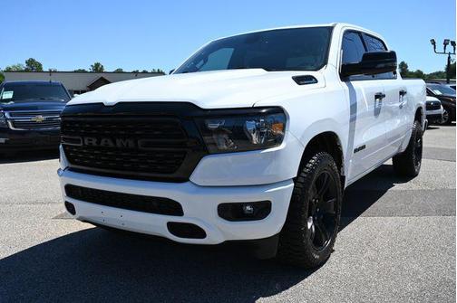 Bright White Clearcoat 2023 RAM 1500 Big Horn/Lone Star