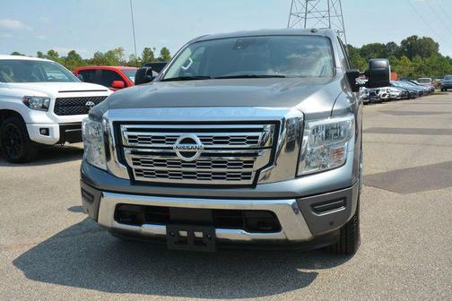 2020 Nissan Titan SV
