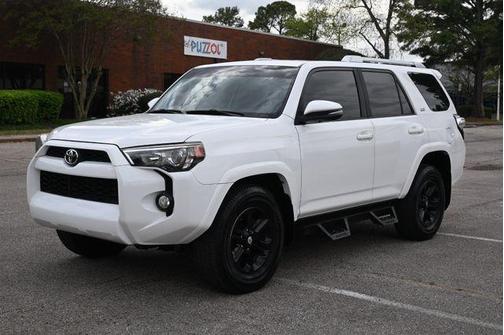 Super White 2017 Toyota 4Runner SR5