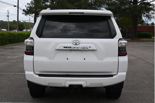 Super White 2017 Toyota 4Runner SR5