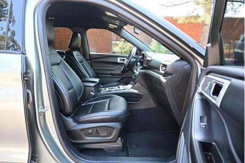 Silver Spruce Metallic 2020 Ford Explorer XLT