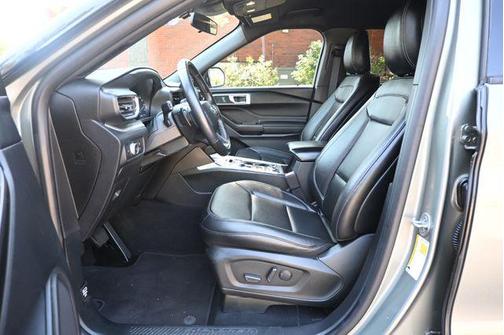Silver Spruce Metallic 2020 Ford Explorer XLT