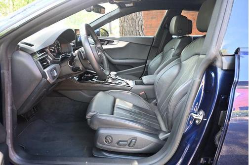 Navarra Blue Metallic 2020 Audi A5 Sportback 45 Premium Plus