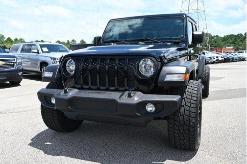 Black Clearcoat 2020 Jeep Gladiator Sport S