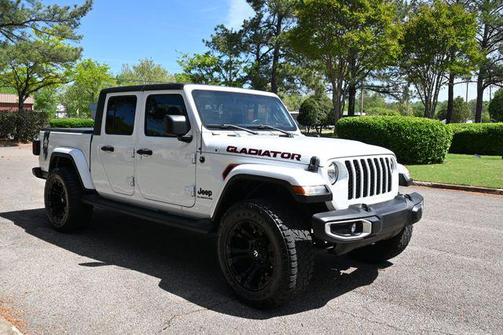 Bright White Clearcoat 2021 Jeep Gladiator Sport S