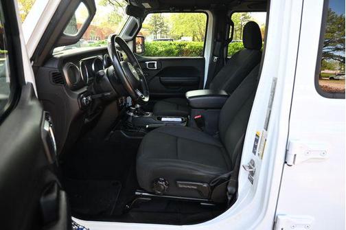 Bright White Clearcoat 2021 Jeep Gladiator Sport S