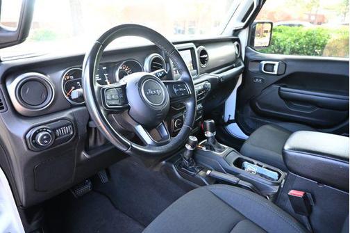 Bright White Clearcoat 2021 Jeep Gladiator Sport S