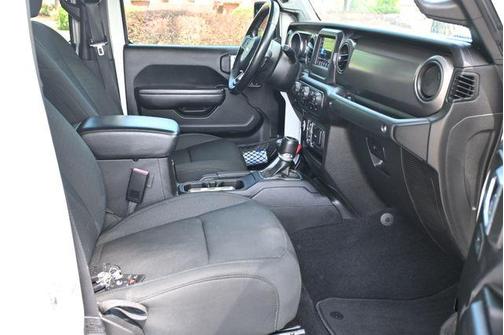 Bright White Clearcoat 2021 Jeep Gladiator Sport S