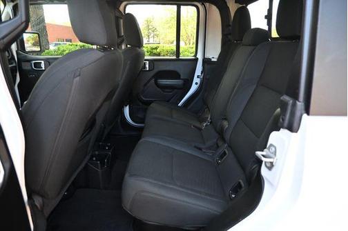 Bright White Clearcoat 2021 Jeep Gladiator Sport S