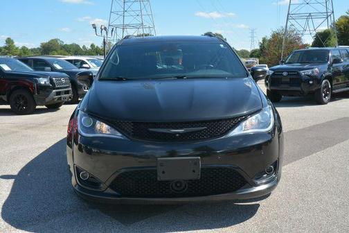 2018 Chrysler Pacifica Touring-L Plus