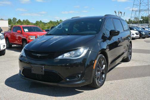 2018 Chrysler Pacifica Touring-L Plus