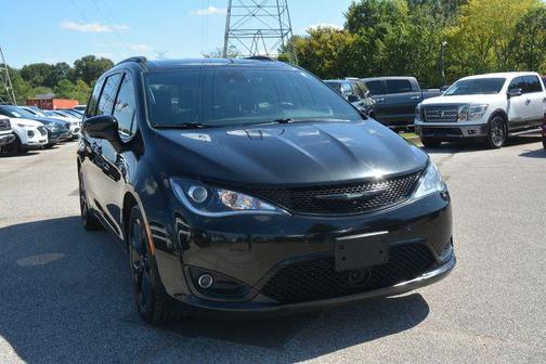 2018 Chrysler Pacifica Touring-L Plus