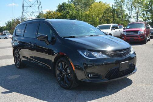 2018 Chrysler Pacifica Touring-L Plus